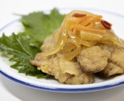 キューピー3分クッキングのレシピ・鶏肉のごま揚げ 新玉ねぎソース