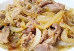 きょうの料理のレシピ・たまねぎと豚こまのわんぱく炒め