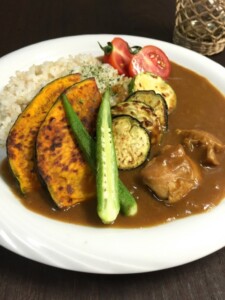 ラヴィットのレシピ・コク旨夏野菜ビーフカレー