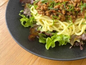 きょうの料理のレシピ・ひき肉とピーマンの梅コチュ麺