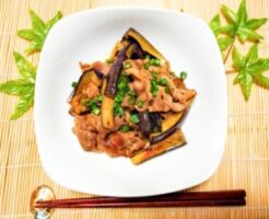 ノンストップのレシピ・豚こま肉と茄子ズッキーニのさっぱりオイ照り