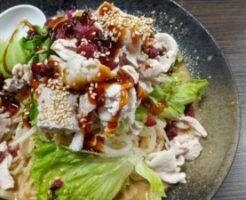 DayDay(デイデイ)のレシピ・豚こまのとぅるんとぅるん冷やし中華