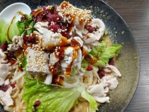 DayDay(デイデイ)のレシピ・豚こまのとぅるんとぅるん冷やし中華