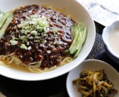 きょうの料理のレシピ・きゅうりとねぎのジャージャー麺