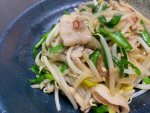 DayDay(デイデイ)のレシピ・豚こまのスタミナ炒め