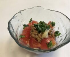 家事ヤロウのレシピ・トマトの納豆めし