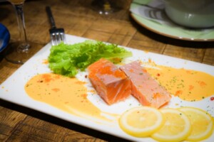 沸騰ワード10のレシピ・レア焼きコストコサーモン