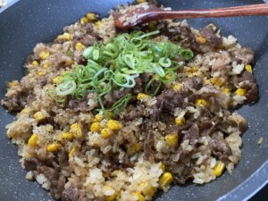 キューピー3分クッキングのレシピ・コーンと牛肉のスタミナチャーハン