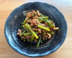 DayDay(デイデイ)のレシピ・豚ひき肉とにんにくの芽の香味炒め