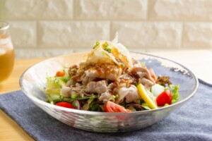 キューピー3分クッキングのレシピ・ゆで豚のごまだれ麺サラダ
