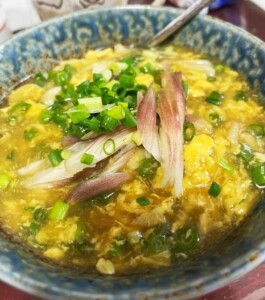 きょうの料理ビギナーズのレシピ・みょうがと油揚げの卵とじ