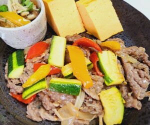 DAIGOも台所のレシピ・豚肉とズッキーニの香味ソテー