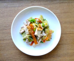 キューピー3分クッキングのレシピ・夏野菜と厚揚げのオイスターしょうゆ炒め