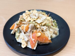 DayDay(デイデイ)のレシピ・豚こまとにんじんのさっぱりあえ