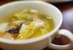 昼めし旅のレシピ・キャベツのコンソメスープ