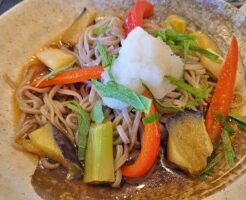 ぽかぽかのレシピ・夏野菜たっぷりごまだれそば