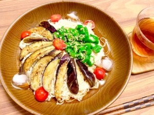 ヒルナンデスのレシピ・サラダチキンとなすのネギソースかけそうめん
