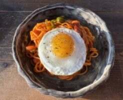 昼めし旅のレシピ・目玉焼きのせナポリタン