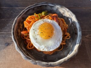 昼めし旅のレシピ・目玉焼きのせナポリタン