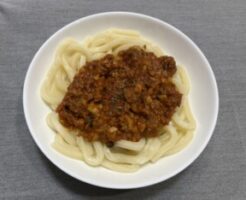 どさんこワイド179のレシピ・エノキミートソースうどん
