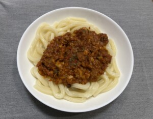 どさんこワイド179のレシピ・エノキミートソースうどん