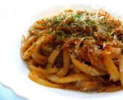 土曜はナニするのレシピ・桜えびとたっぷりねぎの黒うどん