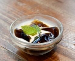沸騰ワード10のレシピ・コーヒーゼリー カスタードソース添え