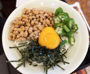 キューピー3分クッキングのレシピ・3種ネバネバ丼