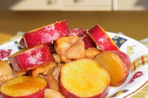 きょうの料理のレシピ・鶏ももとさつまいも、きのこのしょうゆ蒸し