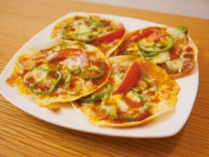どさんこワイド179のレシピ・餃子の皮の和風ピッツァ