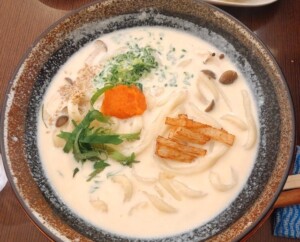 どさんこワイド179のレシピ・鮭のミルクチーズうどん