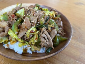 青空レストランのレシピ・神楽南蛮味噌の豚味噌丼