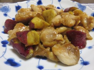 きょうの料理ビギナーズのレシピ・さつまいもと鶏肉の甘酢炒め