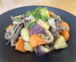 なないろ日和のレシピ・さつまいも肉じゃが