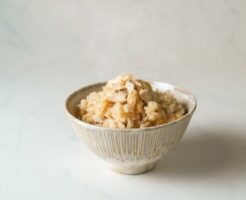 あさイチのレシピ・たまねぎと油揚げのみそ汁の炊き込みご飯