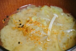 きょうの料理ビギナーズのレシピ・えのきだけと鶏ひき肉のみそ汁