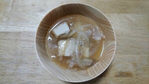 沸騰ワード10のレシピ・豆腐とタマネギのみそ汁