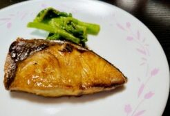 キューピー3分クッキングのレシピ・ぶりのカレーマヨ照り焼き