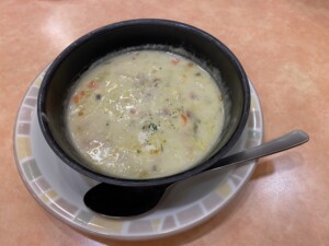 ミキティダイニングのレシピ・黒舞茸クラムチャウダー