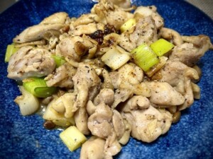 ZIPのレシピ・ネギと鶏肉炒め