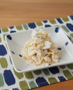 ぺこもぐキッチンのレシピ・大根とホタテの缶詰のマヨネーズサラダ