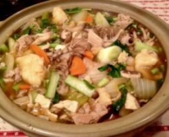 どさんこワイド179のレシピ・キノコと鶏肉のすいとん鍋