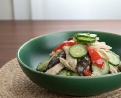 DAIGOも台所のレシピ・ササミとキクラゲのジンジャーソース和え