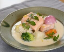 青空レストランのレシピ・メイプルサーモンのクリームシチュー