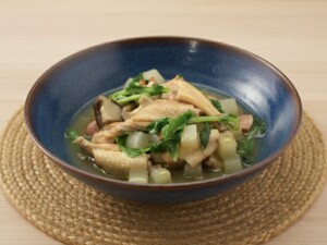 DAIGOも台所のレシピ・大根と手羽のスープ