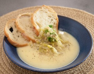 食卓のひみつのレシピ・白菜とチーズの食べるスープ
