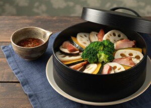 DAIGOも台所のレシピ・野菜のセイロ蒸し 辛味ごまソース