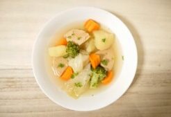 ミキティダイニングのレシピ・ブロッコリーのポトフ