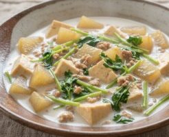 ノンストップのレシピ・セリとカブの白麻婆豆腐