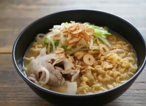 土曜はナニするのレシピ・ラーメン鍋 豚にんにく